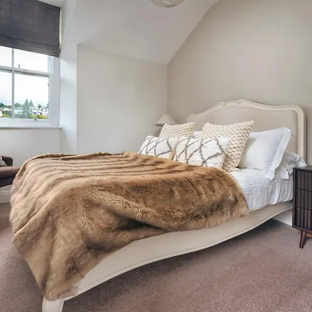 Rosemount Lake District Townhouse With Hot Tub Уиндермир Экстерьер фото