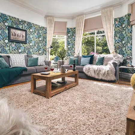 Rosemount Lake District Townhouse With Hot Tub Уиндермир Экстерьер фото