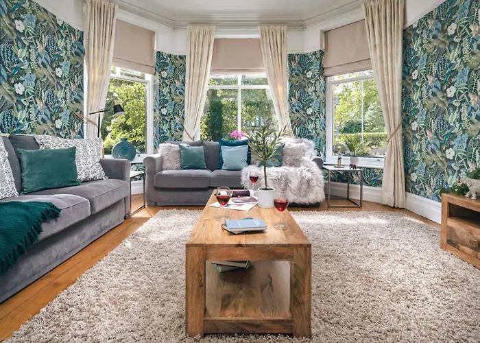 Rosemount Lake District Townhouse With Hot Tub
