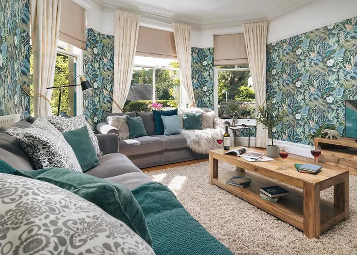 Rosemount Lake District Townhouse With Hot Tub