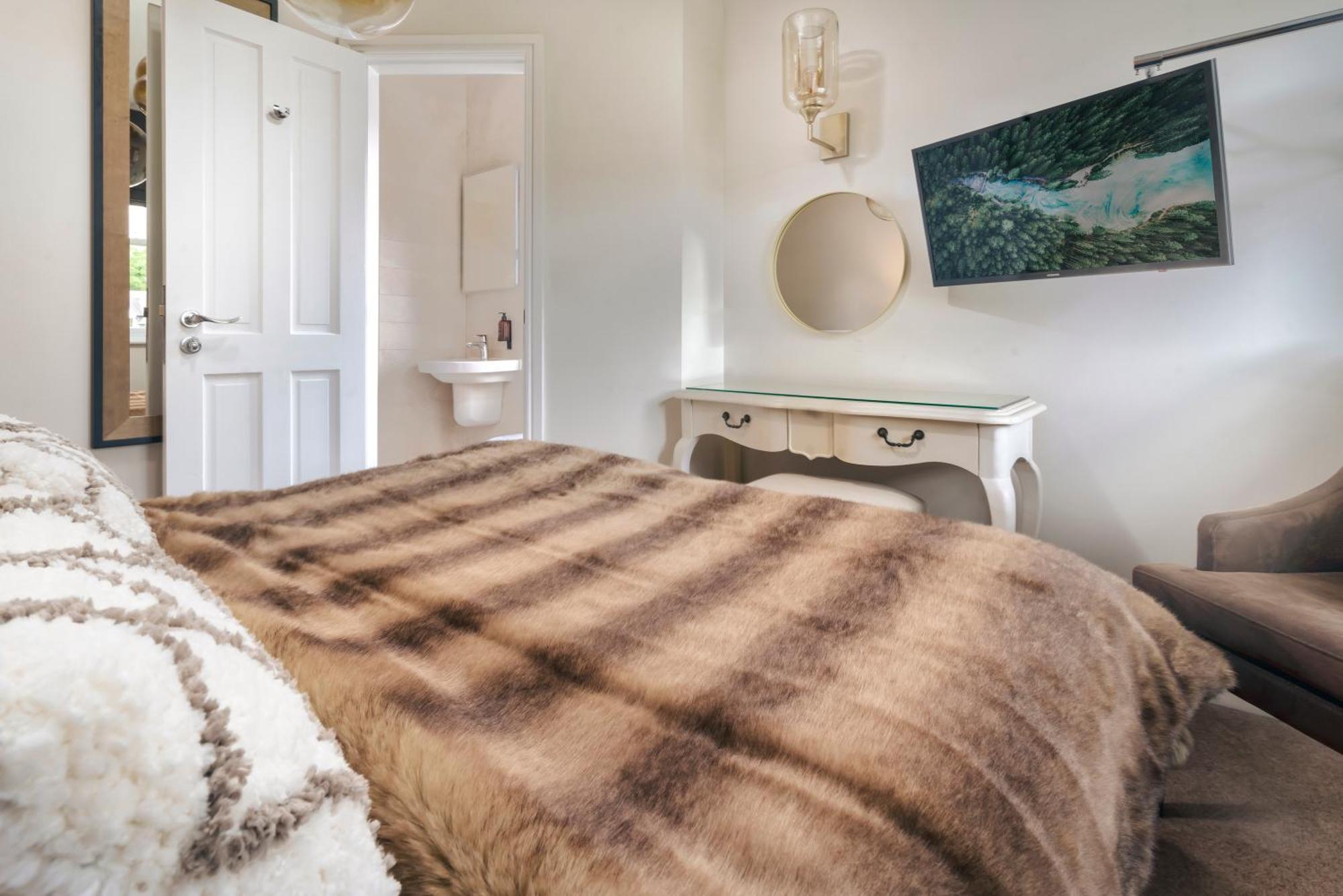 Rosemount District Townhouse With Hot Tub Casa vacanze Windermere